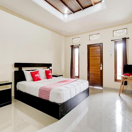 Oyo 90711 Blembong Homestay Jimbaran Buitenkant foto