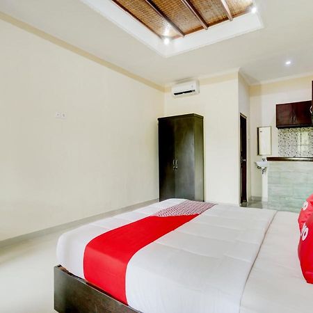 Oyo 90711 Blembong Homestay Jimbaran Buitenkant foto