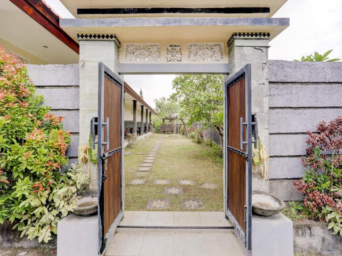 Oyo 90711 Blembong Homestay Jimbaran Buitenkant foto