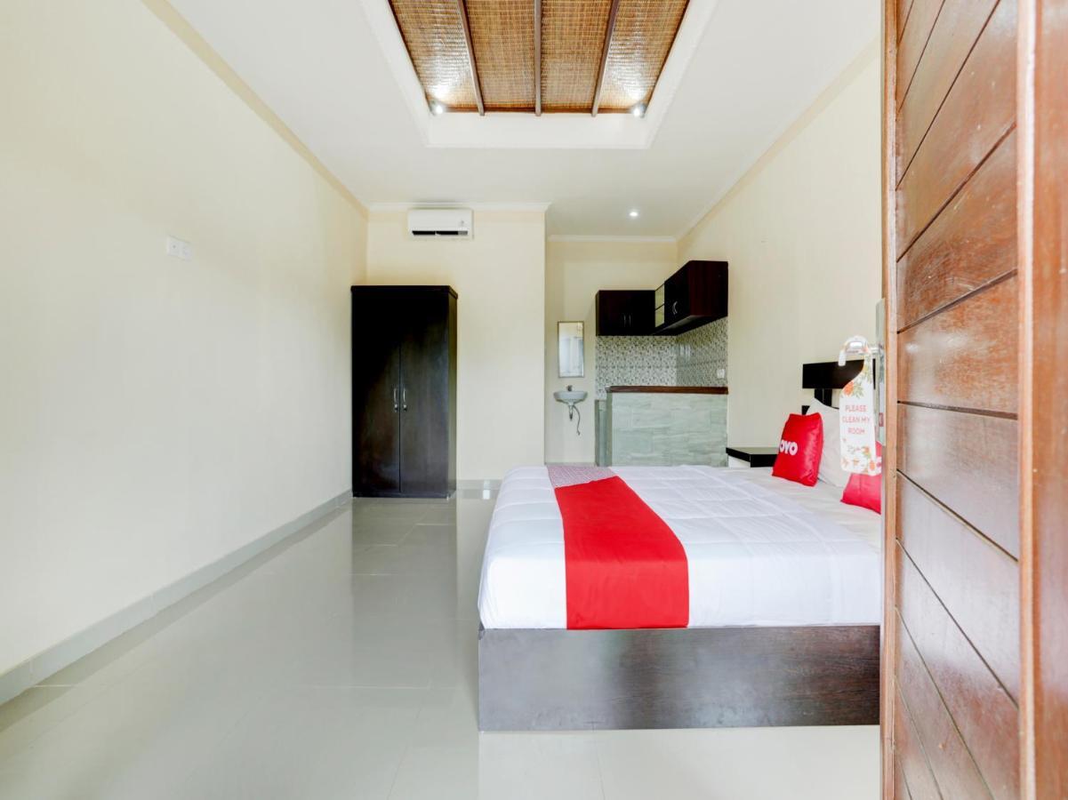 Oyo 90711 Blembong Homestay Jimbaran Buitenkant foto